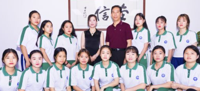 2018年職校會(huì)計(jì)專業(yè)學(xué)生走進(jìn)金信—見習(xí)活動(dòng)第一天